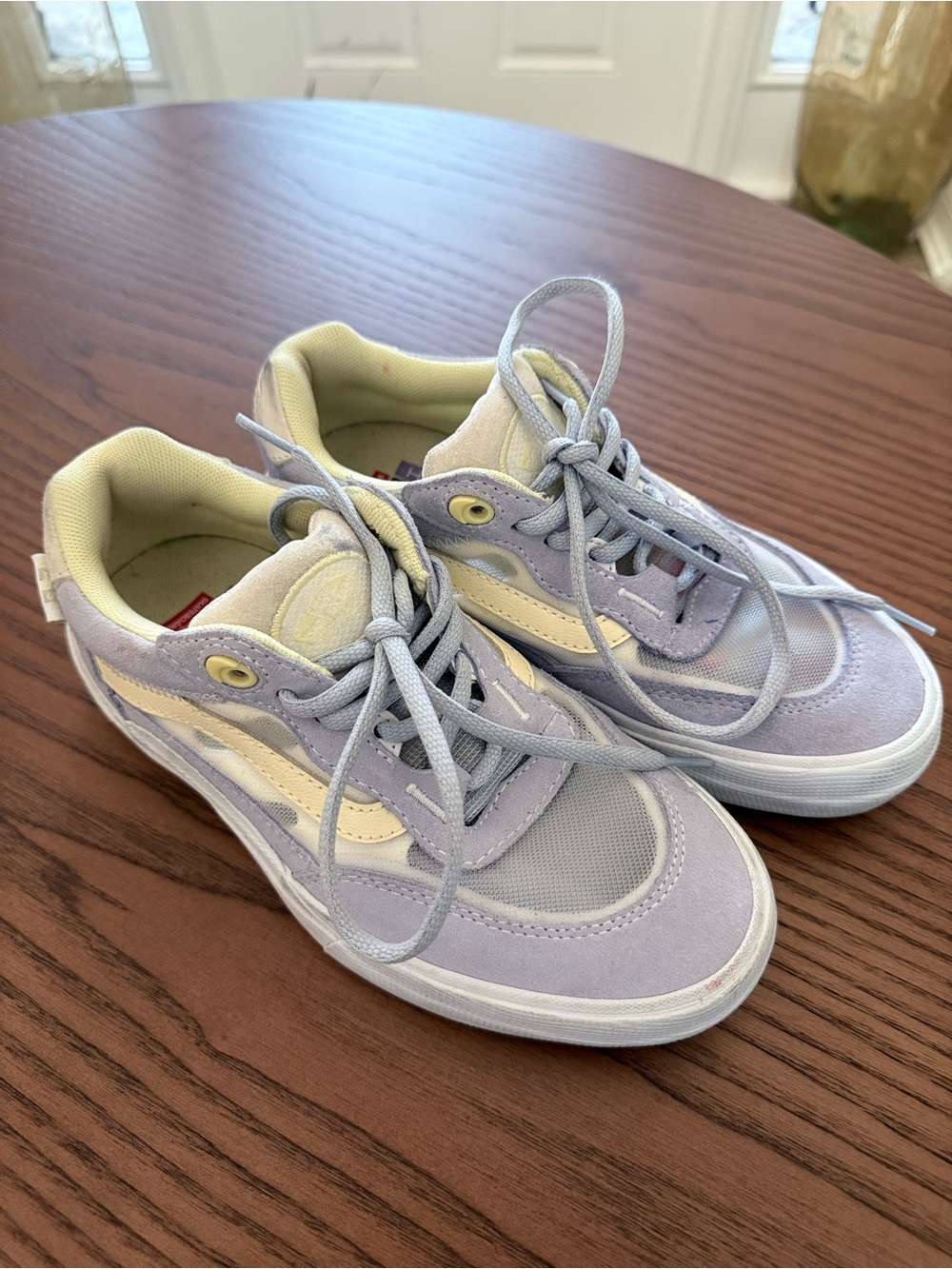 Vans Skateboarding Sneakers Men’s US 4.5 Lavender White
